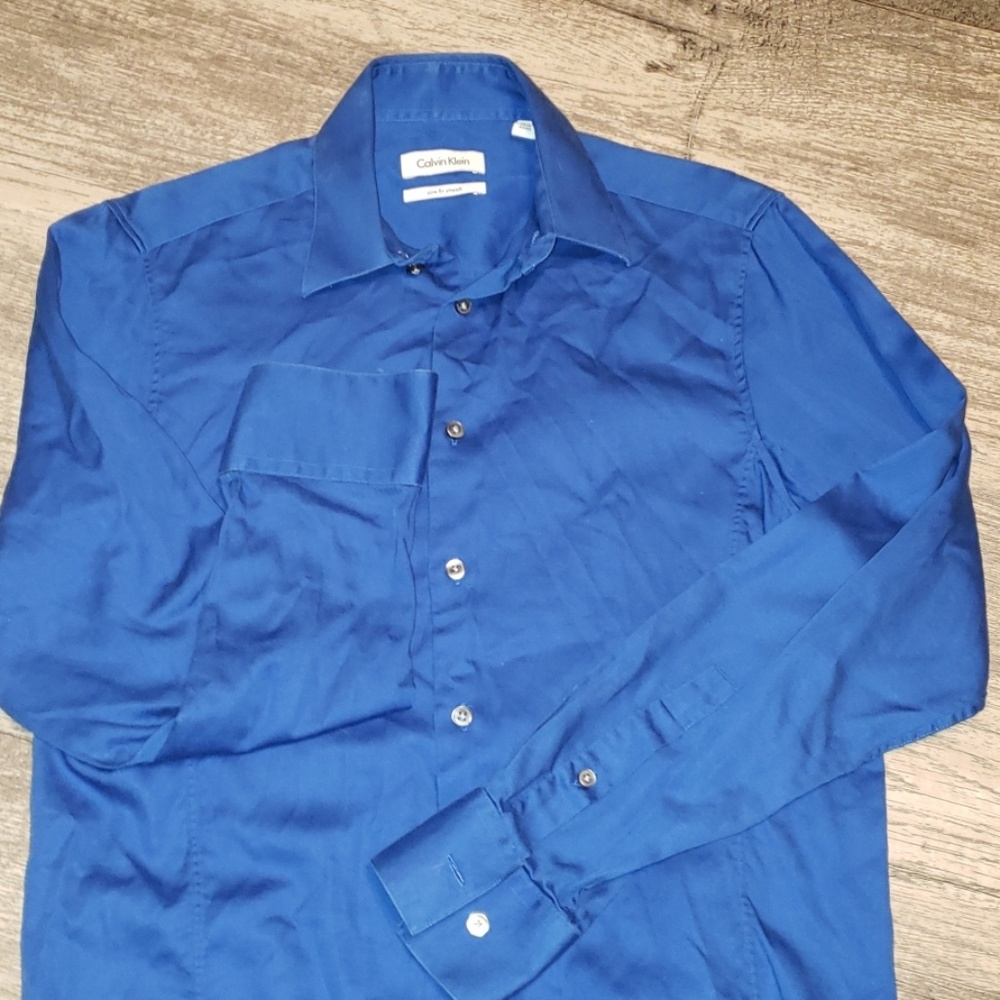 Blue Calvin Klein Long Sleeve Button Up. B12